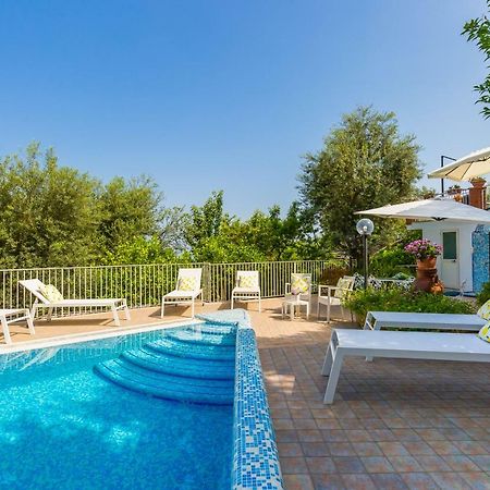 Villa Sorrento Flats Екстер'єр фото