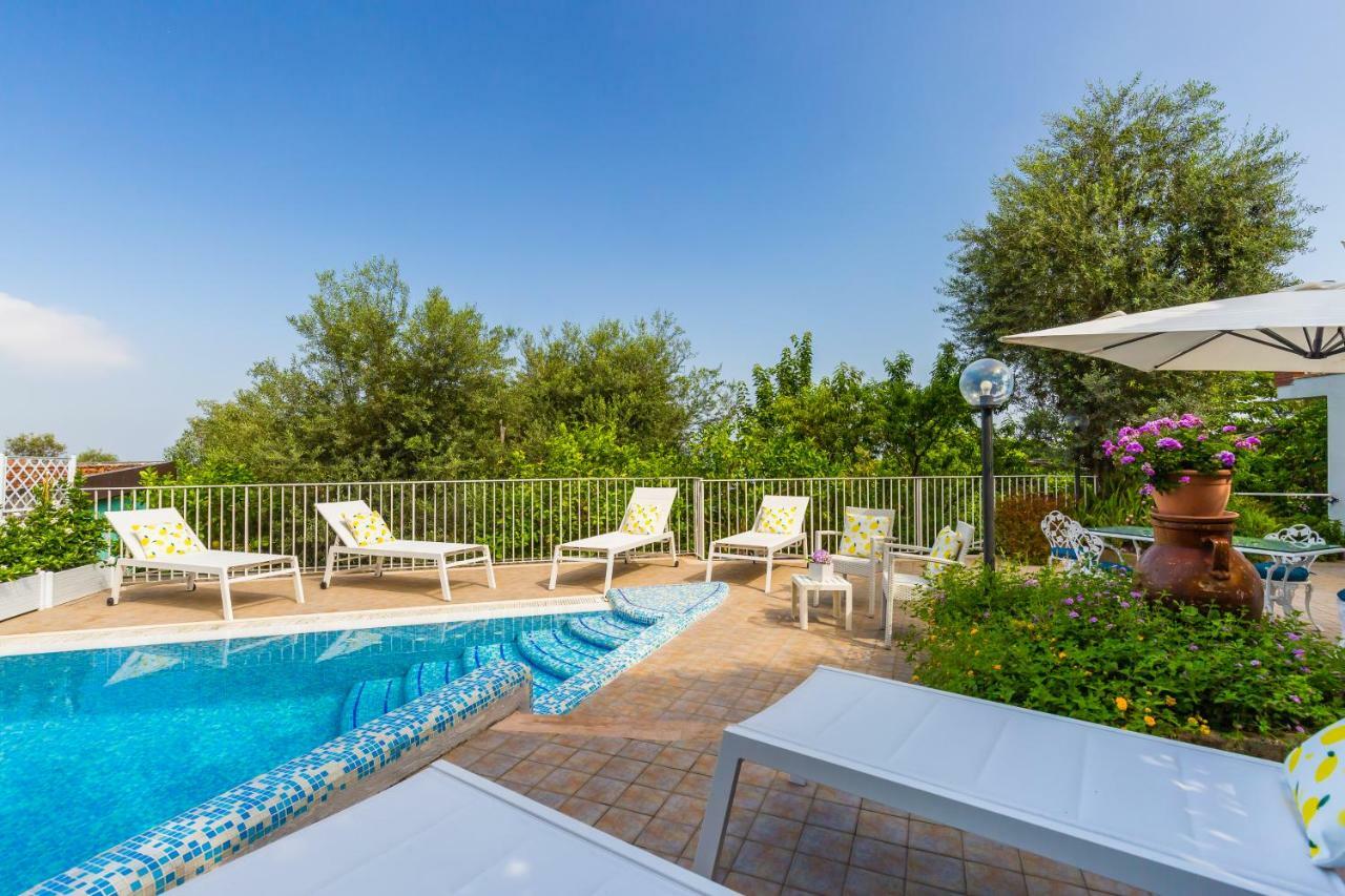 Villa Sorrento Flats Екстер'єр фото