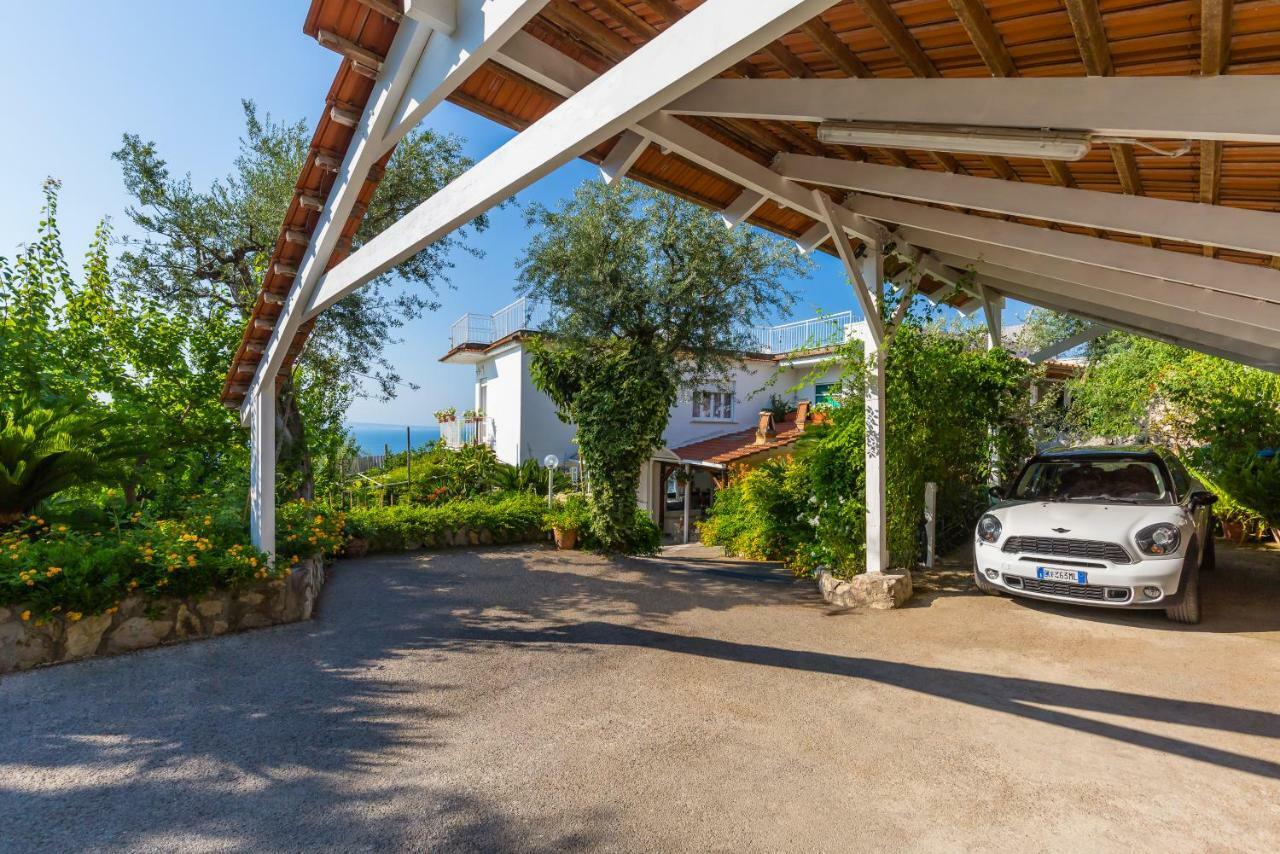 Villa Sorrento Flats Екстер'єр фото