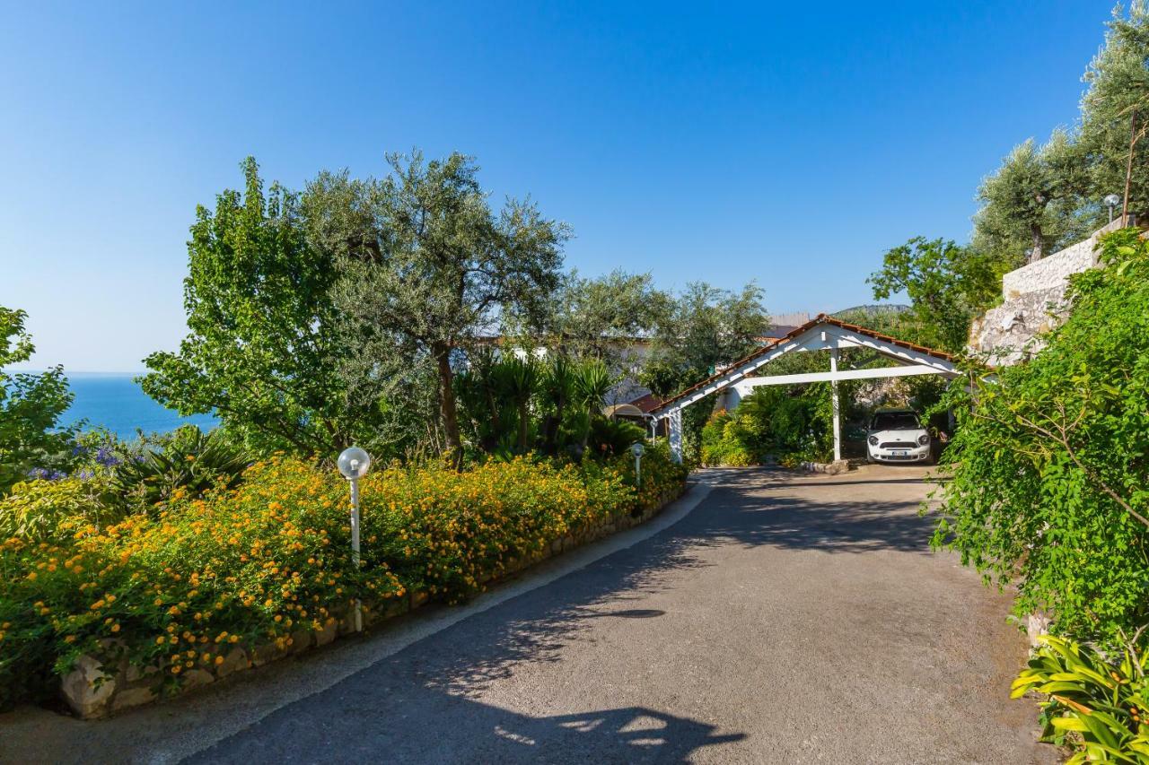 Villa Sorrento Flats Екстер'єр фото