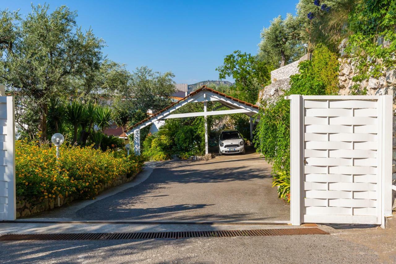 Villa Sorrento Flats Екстер'єр фото